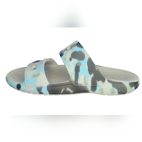 Crocs Classic Spray Camo Sandals, Womens 7 - Picture 6 of 8